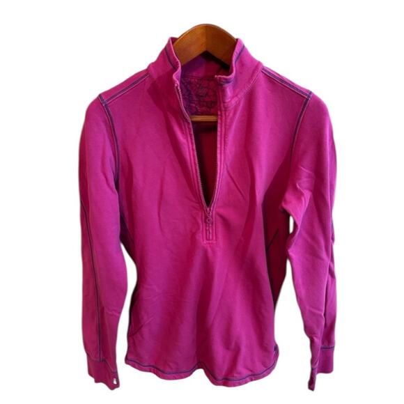 Tommy Bahama Tops - Tommy Bahama Women’s large zip up, magenta with blue accents, front pockets